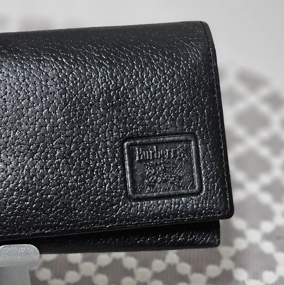 ❤️EUC Burberry Unisex leather Long Wallet - Picture 13 of 14